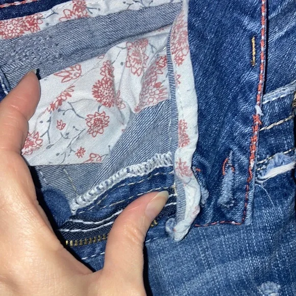 Amethyst Jeans Blue Flare with Distressed Details - Picture 9 of 13